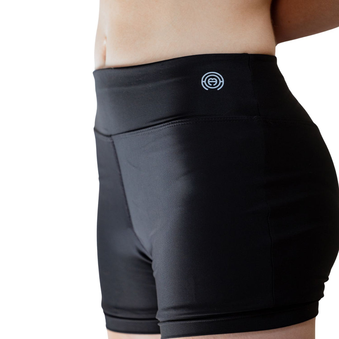Menstrual sports shorts for teenage girls 
